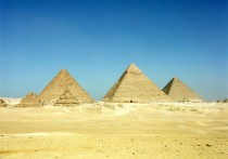 吉萨金字塔 古埃及未完工的金字塔